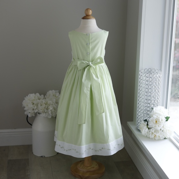 Strasburg Dress Sleeveless Apple Green With Embroidery Size 5/6 Spring Portrait - Picture 7 of 7
